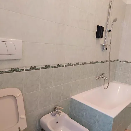 Brignole A Konukevi 3*
